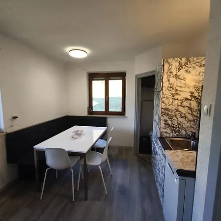 Cosy In Modern Flat בית אירוח