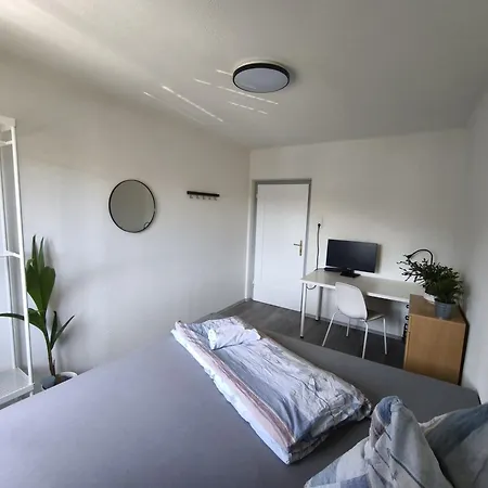 Rum i privatbostad Cosy In Modern Flat